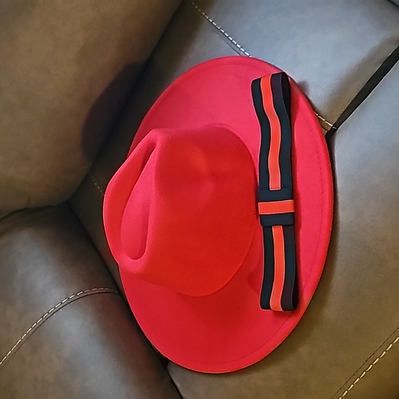 RED Wide Brim Fedora HAT w/ BAND - Picture 1 of 4